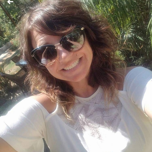 Meet your Posher, MacKenzie - Picture 2 of 2